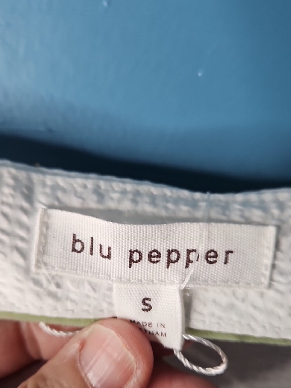 Blu Pepper White Top with Subtle Ruffle Detail Small - Picture 2 of 7